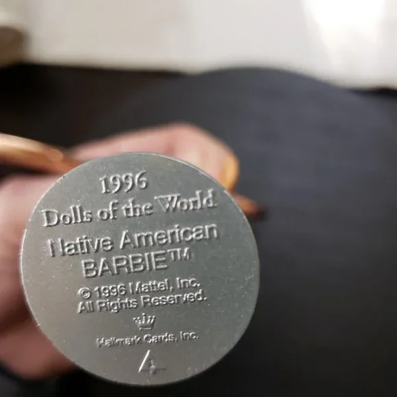 Hallmark Native American Barbie Dolls of the World - Picture 6 of 6